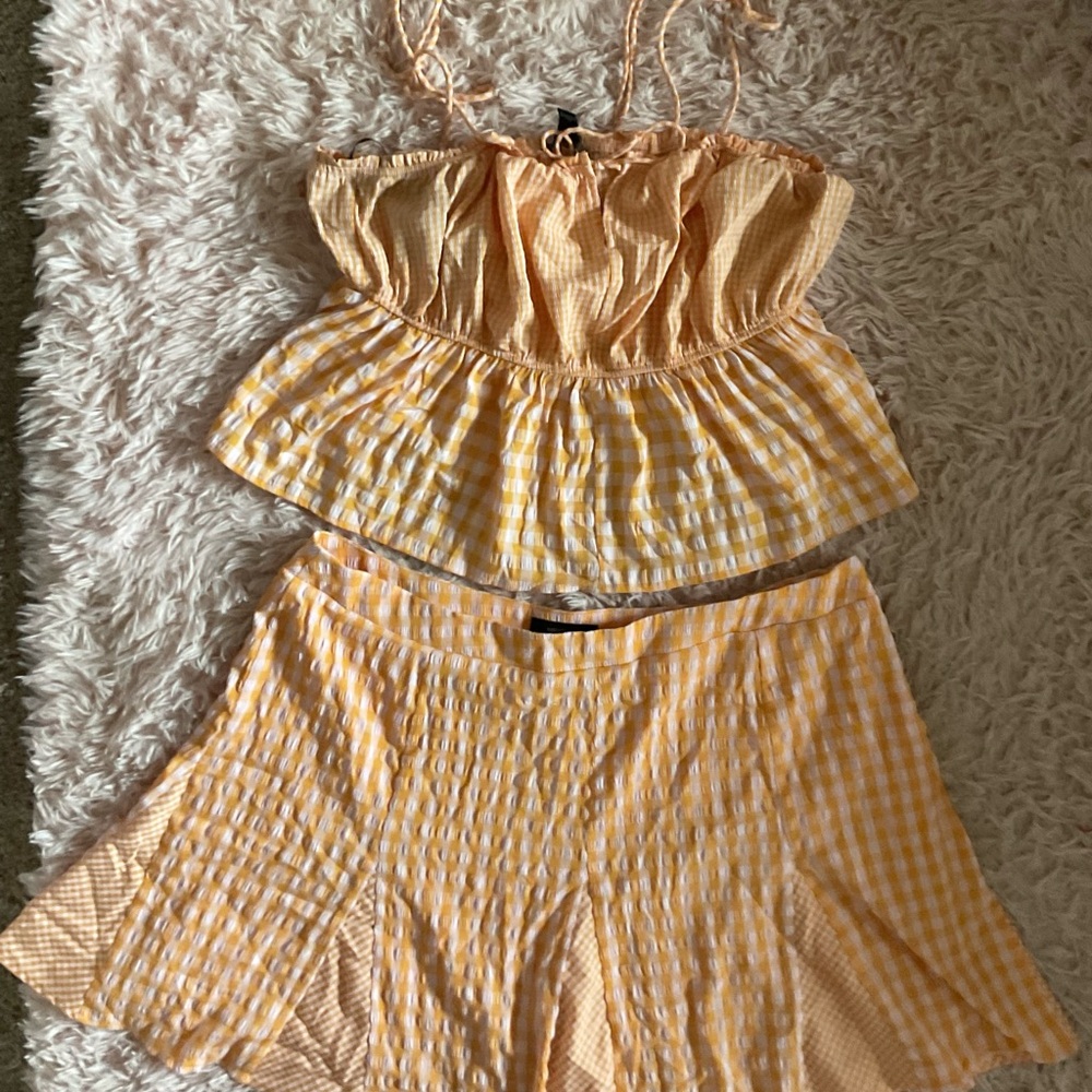 Forever 21 Vibrant Yellow and Orange Set